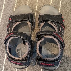 Merrell Kids Black and Gray Sandals with Red Accents NEW - 12M